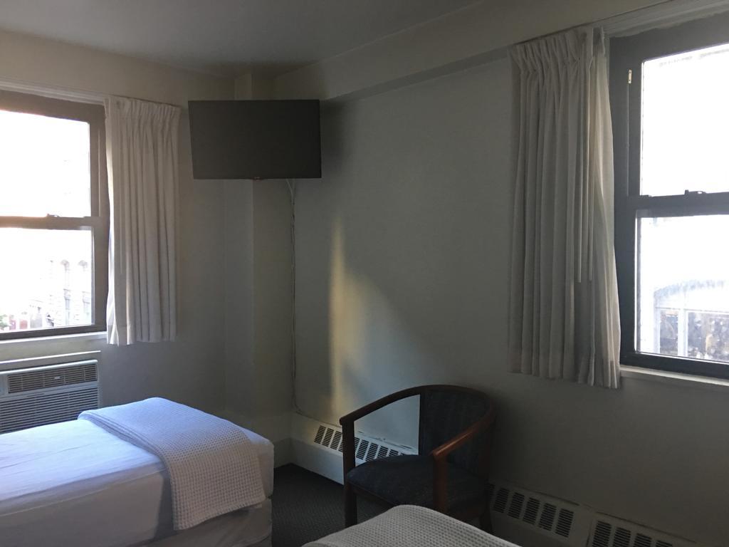 Seafarers International House Hotel New York Exterior photo